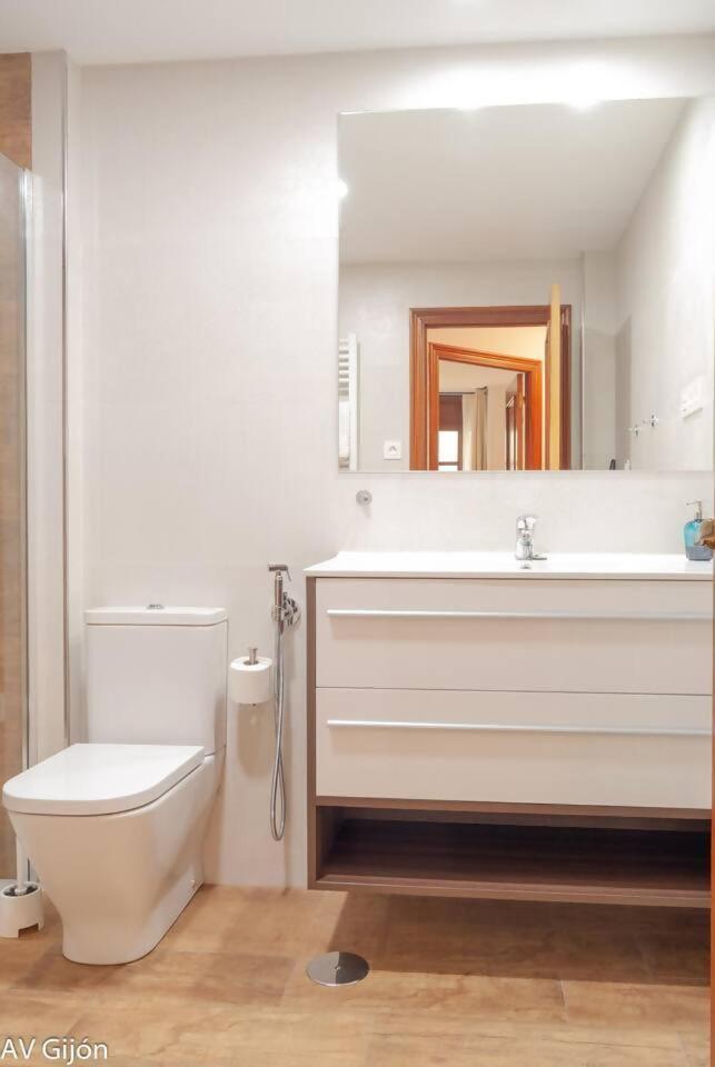 Ferienwohnung Av Begona 4 Centro Gijón Exterior foto